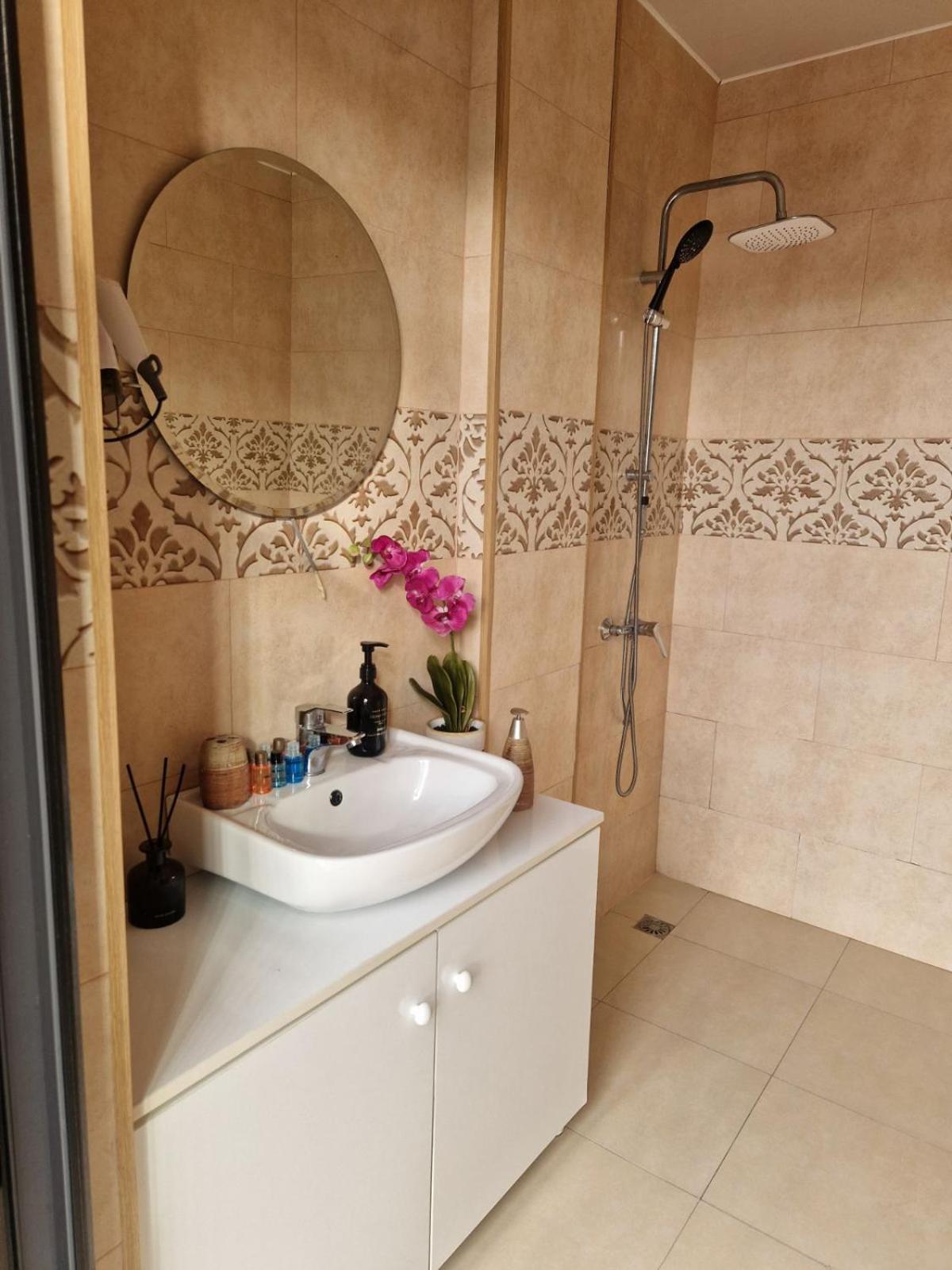 New House Kobuleti 2 Hotel Kültér fotó